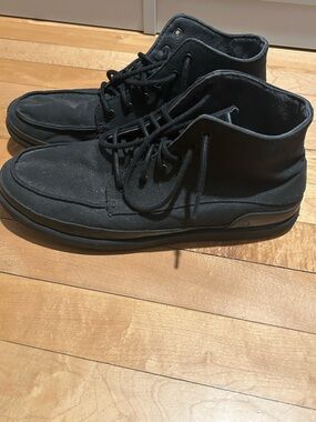 Men's Olukai high top waterproof sneakers in Black - Lace-Up Casual Boot